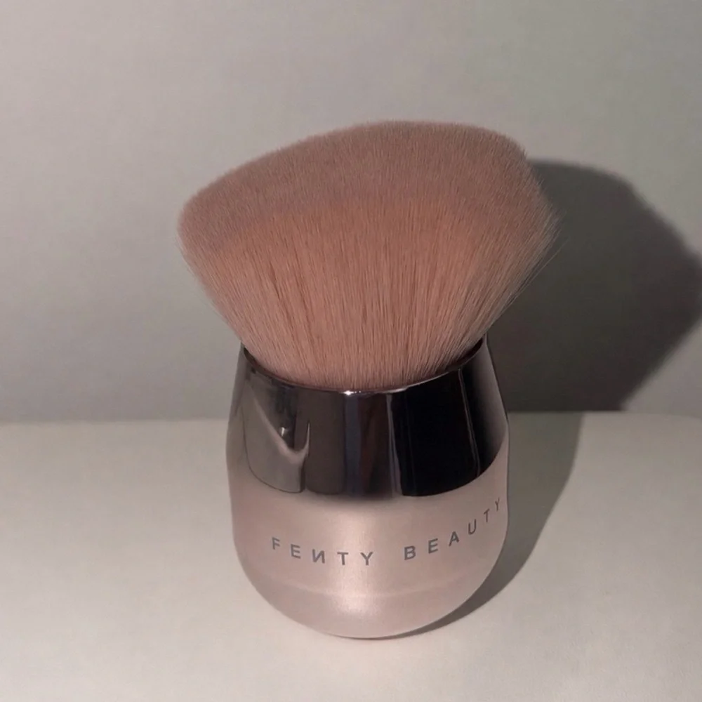 Fenty Beauty Kabuki Brush 160